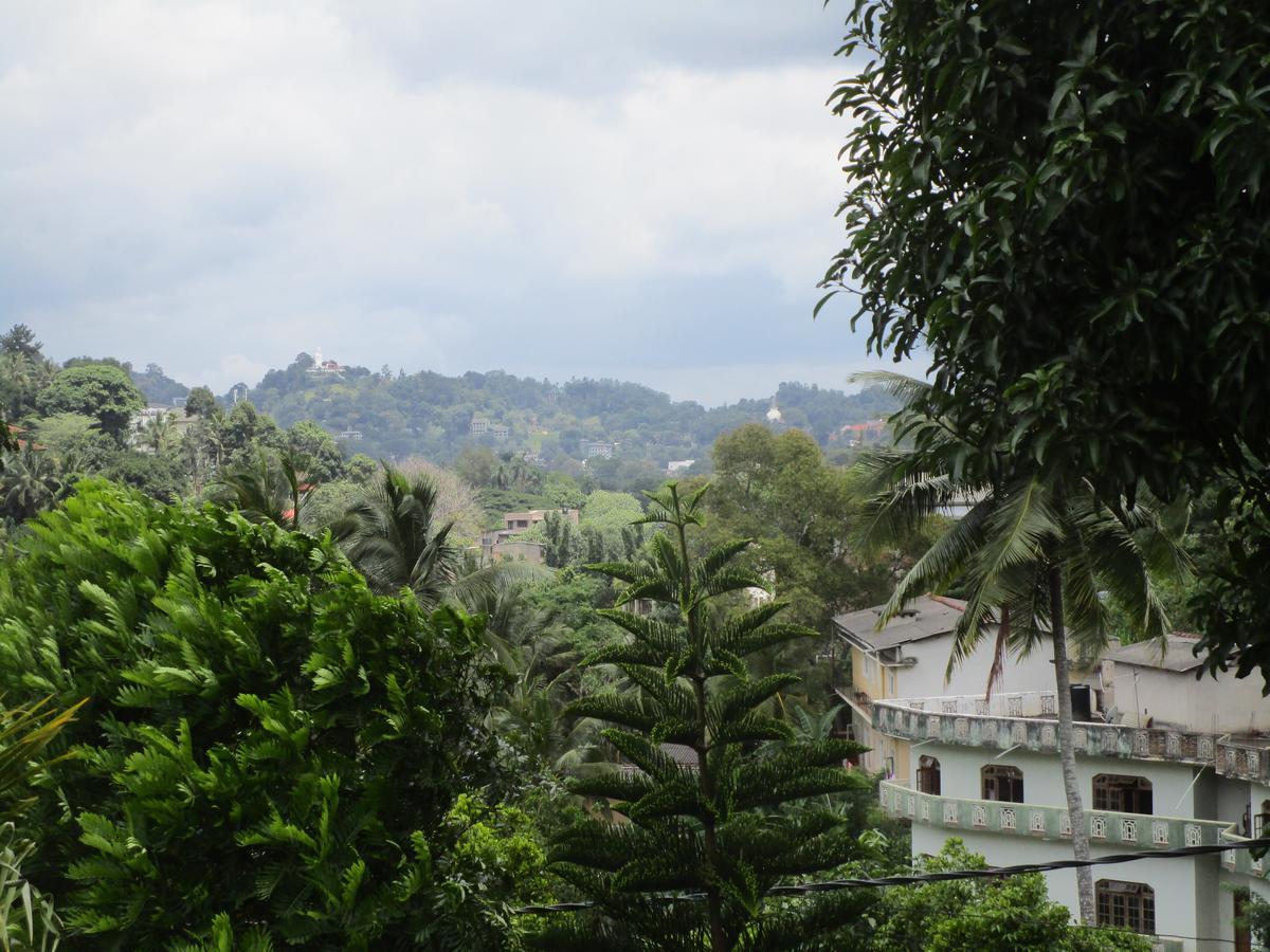 Cloud Inn Kandy Homestay Exterior photo